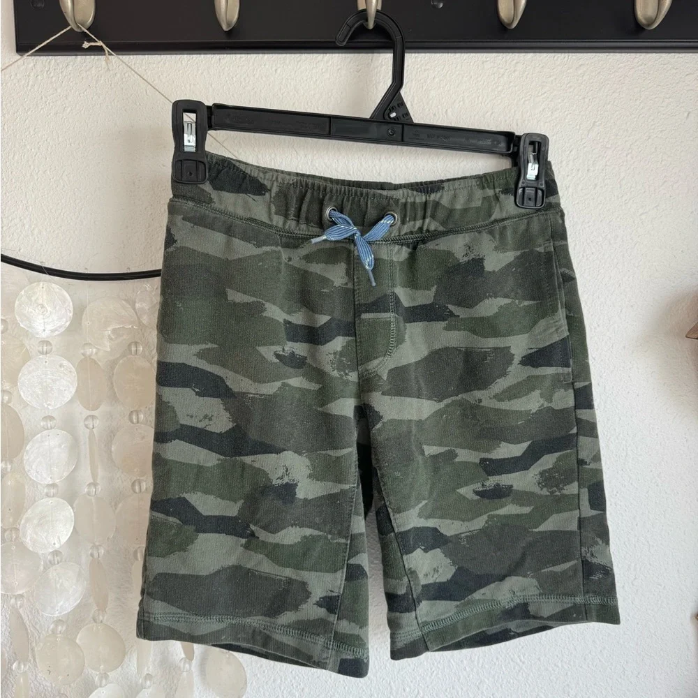 Boys Assorted Swim Shorts Size M (8-10).